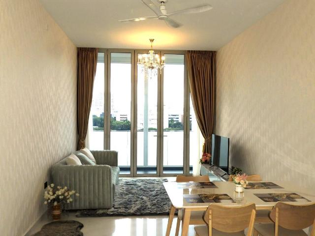 Kallang Riverside D12, Apartment