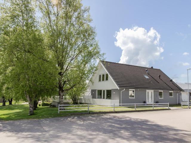Källsprångsvägen 1