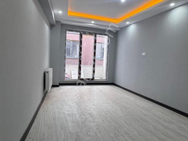Kapaklı Bahçelievler’de Merkezde Ara Kat 2 + 1