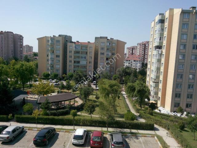 Kapaklı Organize Emlak'tan Emlak Konutları Sarmaşık Bl.larında 1+1 Kiralık Daire