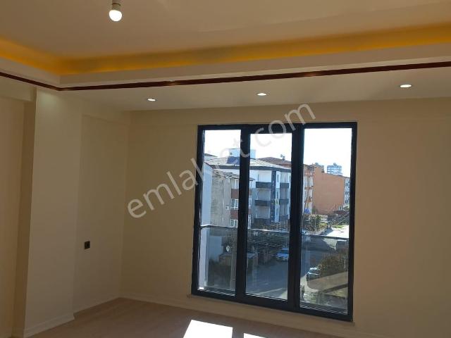 Kapaklı merkez'de, Doğu Ve Güney Cepheli, Satılık 2+1 Daire 90 M²