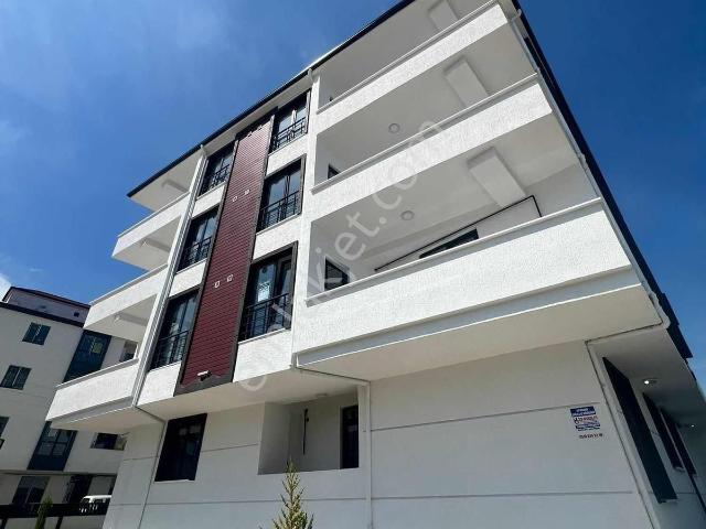 Kapaklı Yunus Emrede Satılık Modern 2+1 Bahçe Katı