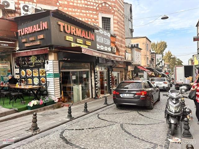 Kapalı Çarşı'ya Komşu, Uzun Çarşı Caddesi'nde Satılık Dükkan