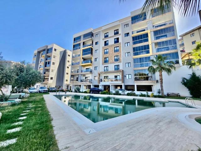 Kapalı Otopark Havuzlu Site Eşyalı Satılık Daire