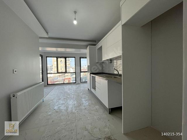 KAPALI OTOPARKLI ARAKAT KİRALIK SIFIR 2+1 LÜX DAİRE