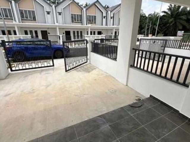 KAPAR KLANG 2 storey intermediate New completed house