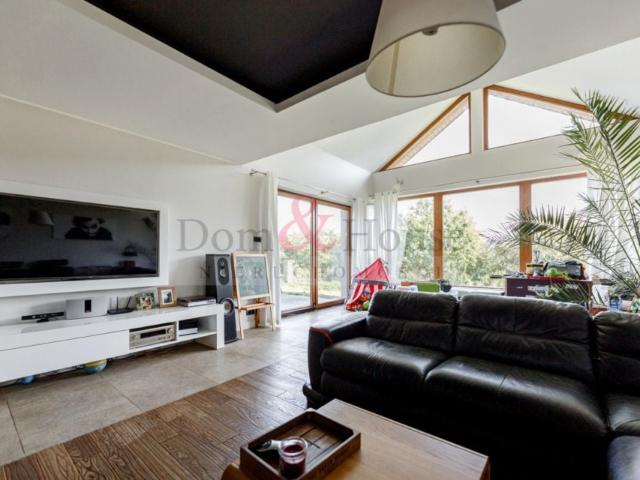 Kapitańska 323 m², Warzenko