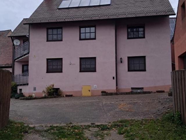 Kapitalanlage! Mehrfamilienhaus ca.270qm3tsd Grund+ Nebengeäude