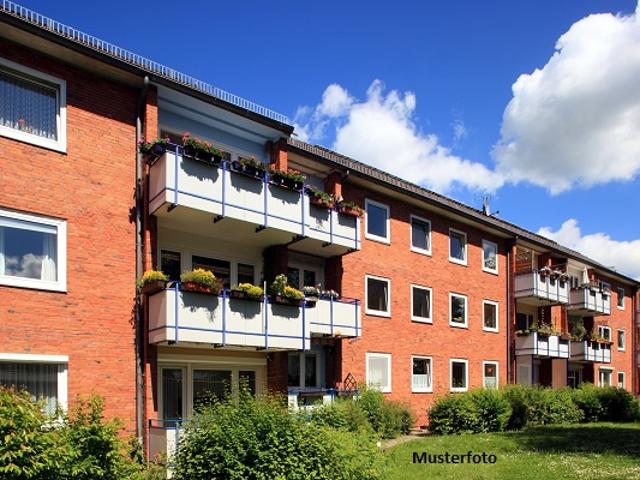 Kapitalanlage + Mehrfamilienhaus mit 7 Wohnungen und 3 Garagen 1