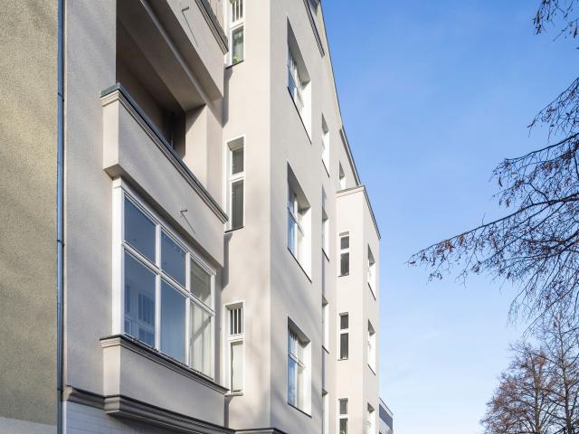 Kapitalanlage mit idealer Zimmeraufteilung: 2 Zimmer Altbauwohnung mit Balkon
