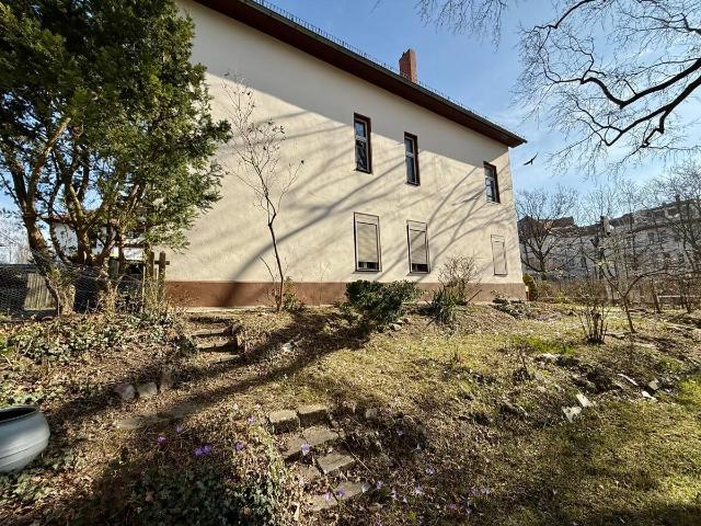 KAPITALANLAGE ODER EIGENBEDARF | 2 Wohnungen + Garten + Garage + Carport in Lichterfelde West!