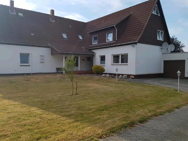 Kapitalanlage + Eigennutzung. 2 Häuser + 2 Wohnungen. Provisionsf