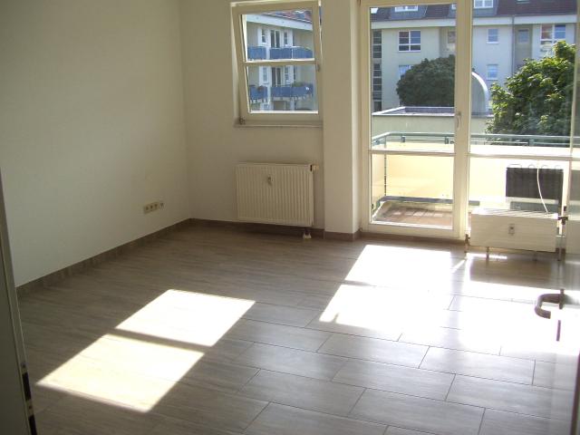 Kapitalanlage! Schicke 2 Zimmer Wohnung mit Balkon und TG Platz! Erbpacht!