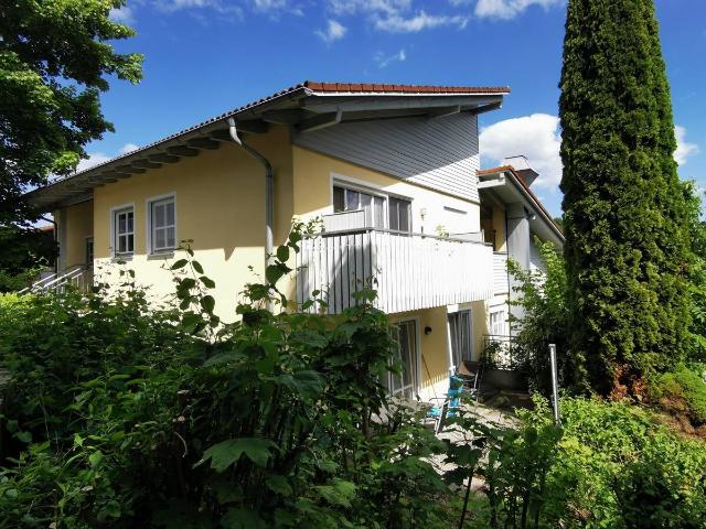 Kapitalanlage: Vermietete 1 Zi. ETW, ca. 39 m2, m.Terrasse, eig. Garten + TG Stellplatz Nh. Bahnhof!