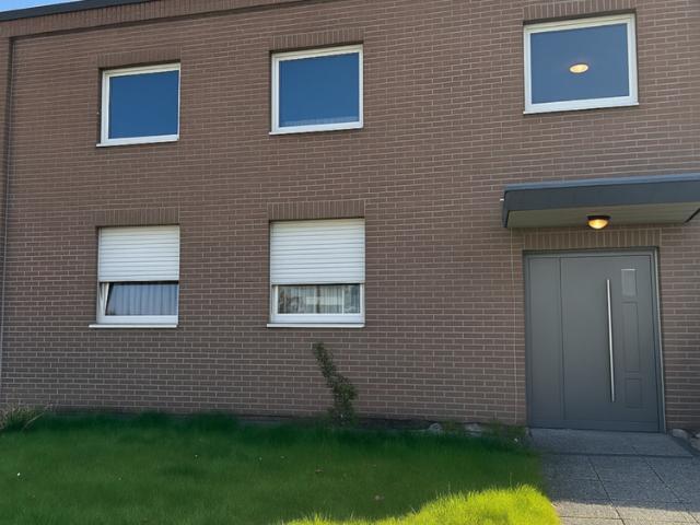 Kapitalanlage: Vermietete Zweifamilien Doppelhaushälfte in GV