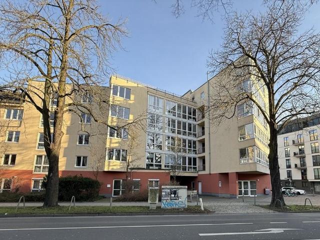 Kapitalanleger aufgepasst! Gut vermietete 2 Zimmerwohnung in begehrter Lage*Wintergarten*Wannenbad*große Küche