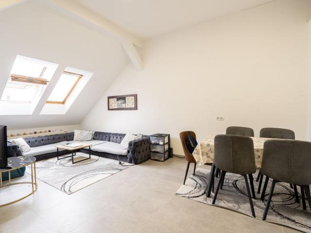 Kapitalanleger aufgepasst: Vermietete 2 Zimmer Dachgeschosswohnung in Top Lage von Wels!