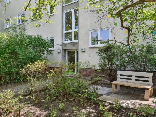 Kapitalanleger aufgepasst! Vermietete attraktive 2 Zimmer Wohnung in guter Lage!