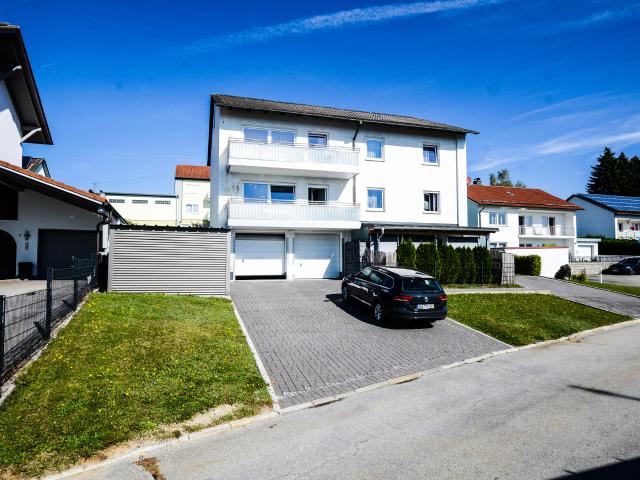 Kapitalanleger aufgepasst * 5,6 % Soll und Rohrendite Mehrfamilienhaus mit 3 Parteien bestens gepflegt