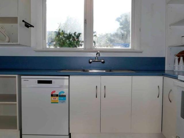 Kapiti Island Views & Coastal Living in Raumati Beach