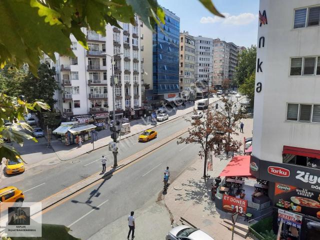 Kaplan Gayrimankulde Ziya Gökalp Caddesinde 3+1 Kiralık Daire