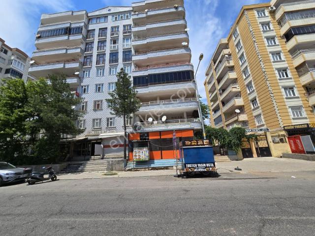 Kaplan Düğün Salonu Yanı Satılık 160 M² Dükkan