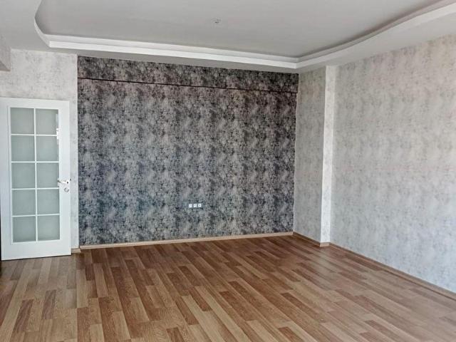 KARTALTEPE KONUTLARINDA MUHTELİF KATLARDA 4+1 DAİRELER