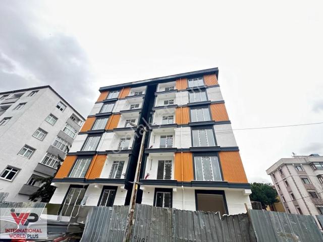 Kartal Cevizlide 2+1 Net 65 M² Yüksek Girişli Satılık Daire