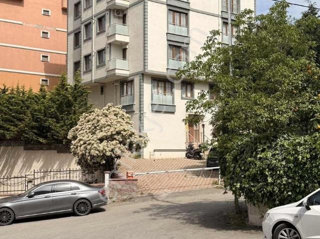Kartal Cumhuriyet'te Metroya Yakın Satılık 3+1 Daire