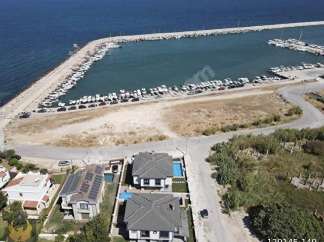 KARTAL GAYRİMENKULDEN DENİZE 50MT HAVUZLU VİLLA