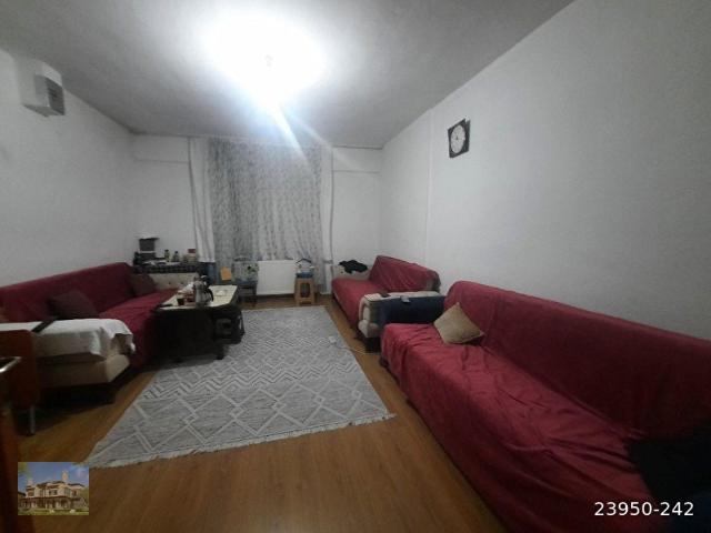 KARTAL HÜRRİYETTE MERKEZDE KOMBİLİ BALKONLU ULAŞIMRAHAT E5E METROYA YÜRÜME DAİRE