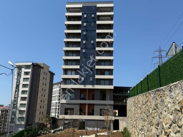 Kartal Lion Hill Sitesinde Satılık 2+1 Daire