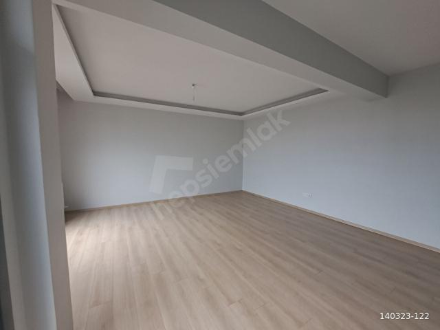 Kartal Soğanlıkta Satılık Yeni Binada 2+1 Bahçe Teraslı Daire