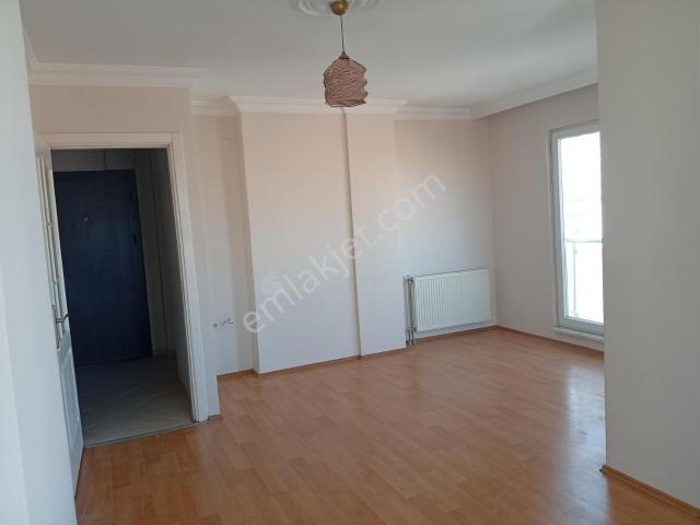 Kartal Yakacıkta M4 Metroya Yürüme Mesafesinde Kiralık 2+1 Daire