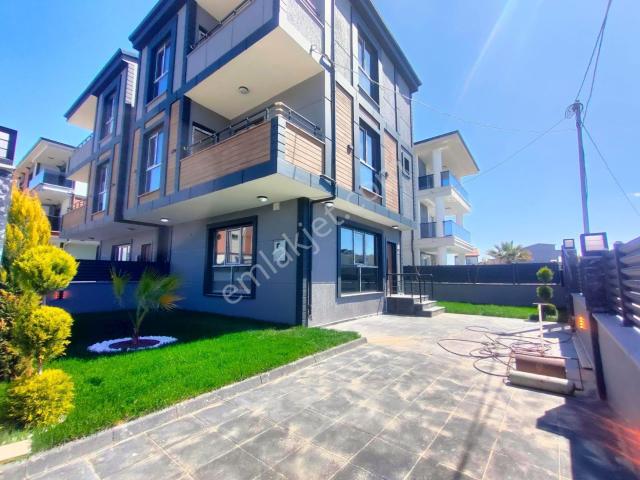 Kartallar'dan Köşebaşı Müstakil Bahçeli Deniz Manz. Yazlık Villa