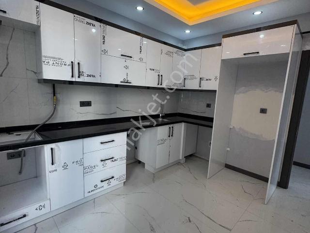 Kartepe Emekevler Mah Satılık Lüks Giriş