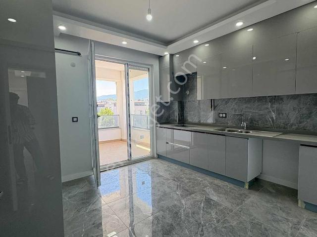 Kartepe Fsm De Havuzlu Güvenlikli Site İçinde 140 M2 3+1 Daire