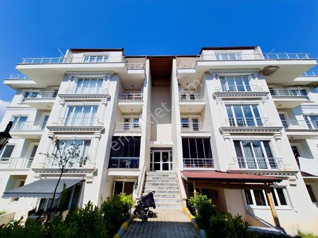Kartepe'de Site İçerisinde 3+1 Kiralık Bahçe Dublex Daire