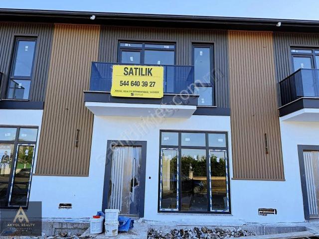 Kartepe/sarımeşe Satılık 4+1 170 M2 Sıfır Villa Uygun Fiyat