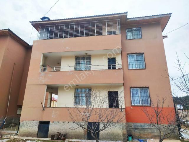 Kar Emlaktan Akçatekir Nohutlukta 386 M2 Arsa İçinde 9+3 3 Katlı Satılık Bina