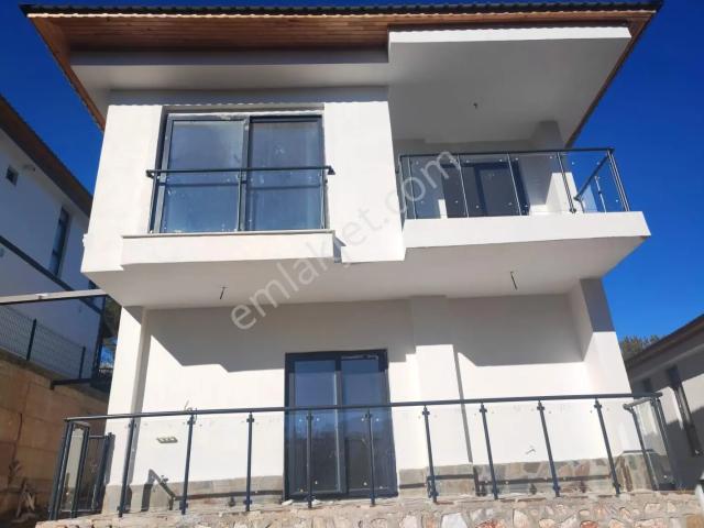Kar Emlaktan Akçatekir Şıhlıda 5+1 Satılık Dubleks Villa