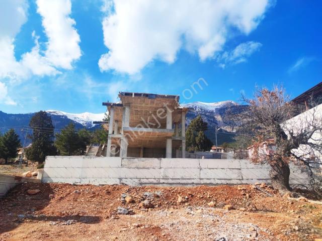 Kar Emlaktan Y.konacık Efes Sitesi Altında 3+2 Satılık Kaba İnşa