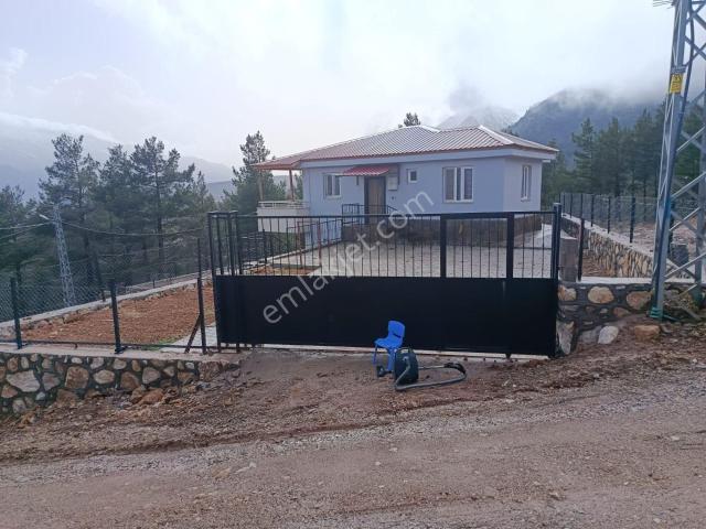 Kar Emlaktan Yenikonacık Efes Sitesi Üzerinde 3+1 Satılık Müstakil Ev