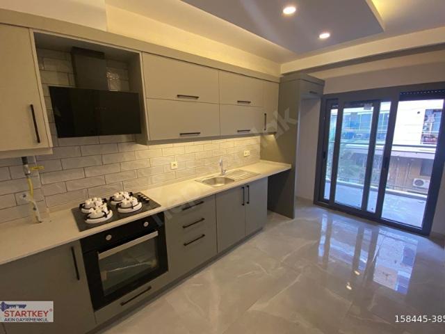 KARŞIYAKA NERGİS'TE 2+1 BÜYÜK ARAKAT SATILIK DAİRE