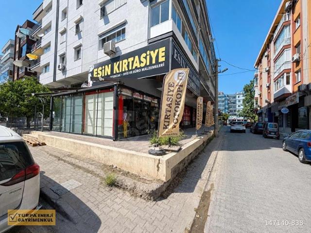 KARŞIYAKA'DA 22 YILLIK ESİN KIRTASİYE DEVREN KİRALIK