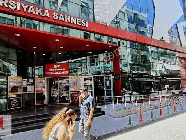 Karşıyaka Tiyatro Sokağında İki Ayrı Kat Toplam 240 M2 Kiralık