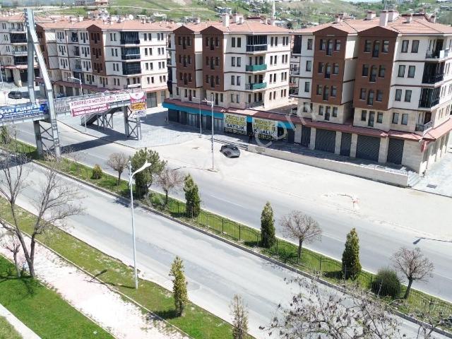 Karşıyaka Toki Bulvara Sıfır Bölgenin En İşlek Noktası 380 M²
