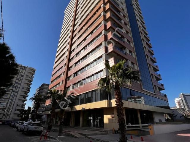 Karşıyaka Tower'da Lüks Ve Konforlu 1+1 Satılık Daire