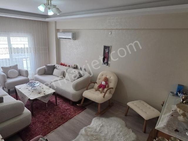 Karşıyaka Tuna Mahallesinde Asansörlü 2+1 Daire