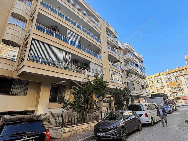 Karşıyaka Yalı Mahallesi Yakını Satılık 3+1 Daire